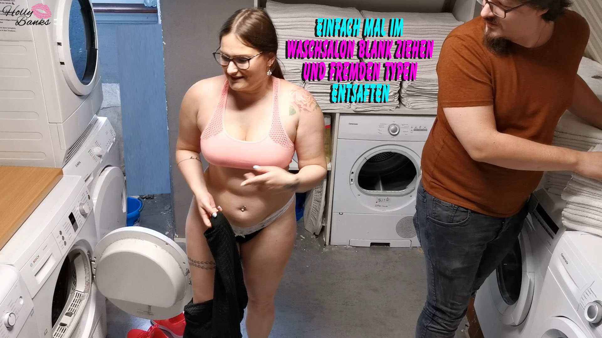 Blowjob im Waschsalon Nach dem Sport ging ich in den kleinen Waschsalon nebenan und zog einfach mal meine Sportsachen aus. Da staunte der fremde Typ aber nicht schlecht, als ich ihn dann auch noch aufforderte, sich doch einfach auch auszuziehen. Als er es dann wirklich machte, ging ich direkt auf die Knie und lutschte ihm erstmal den Schwanz. Als ich dann eigentlich ordentlich gefickt werden wollte, spritzte er mir die komplette Ladung ohne Ankündigung in den Hals. Na toll… Und wer fickt mich jetzt???