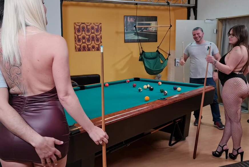 E********t. Partie Billard endet in F**k-Party von Holly-Banks pic3