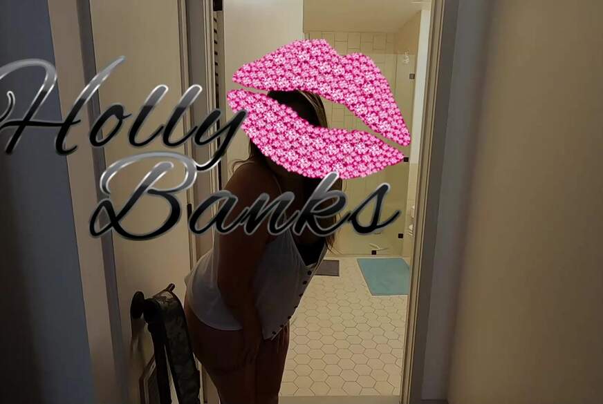 Heimlich in Pattis Dusche g*****t von Holly-Banks