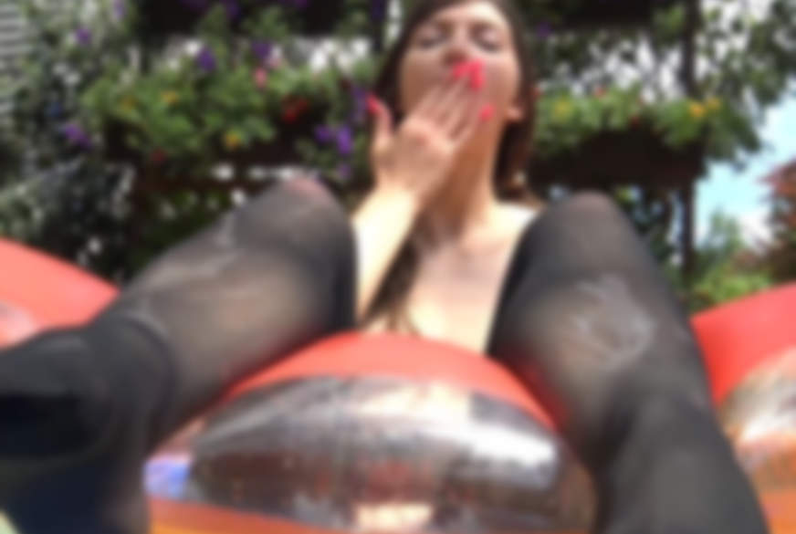 Das volle Programm! P****n, Nylons, B**sen und A********n! von Crazy-Sophia