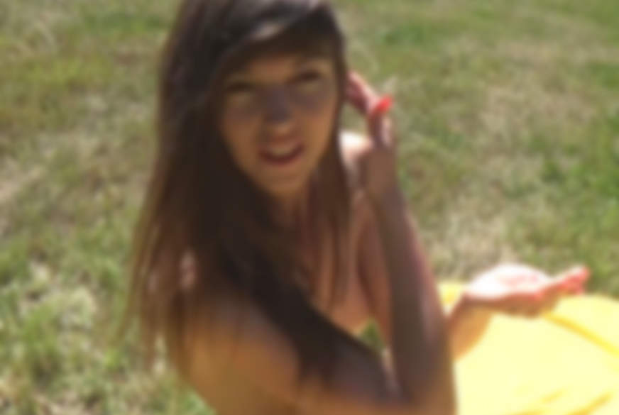 D******hs******e beim Sonnenbad überrumpelt! von Crazy-Sophia