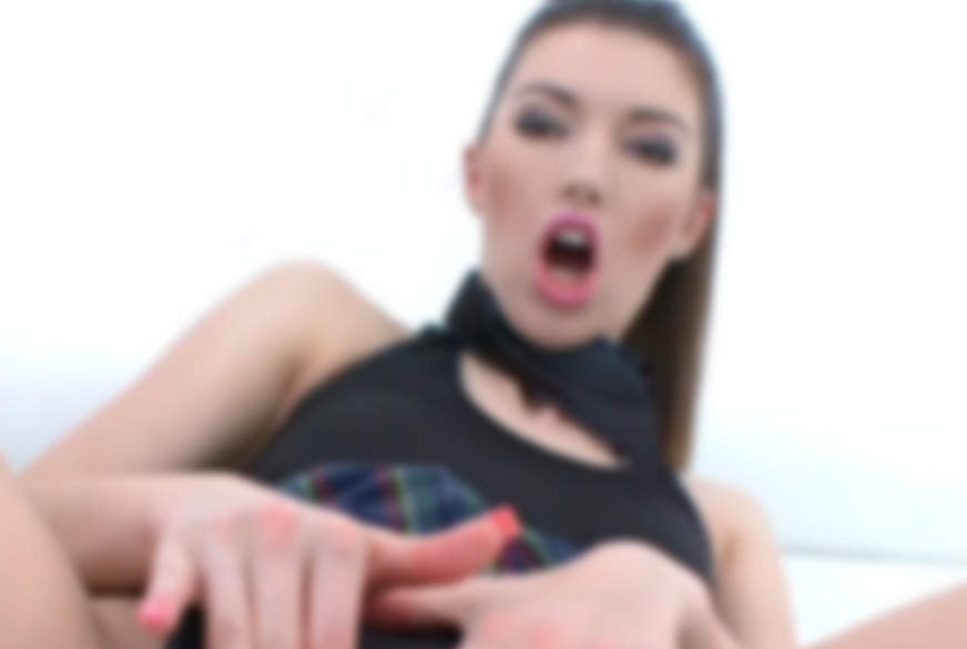 Einfach nur ein h******e und b****ler L**hauf***s! von Crazy-Sophia