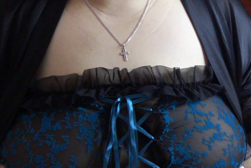 Sandy-Privat: Federspiele mit meinen Brüsten