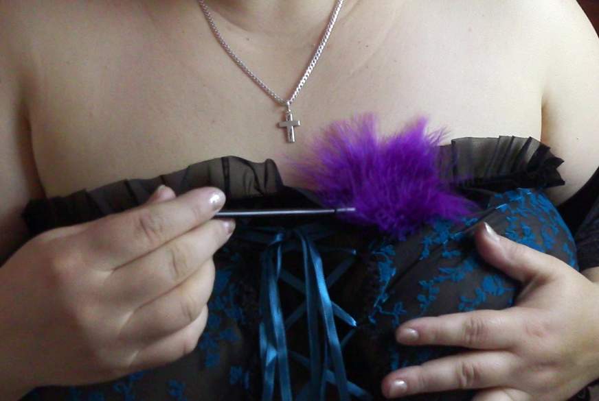 Sandy-Privat: Federspiele mit meinen Brüsten