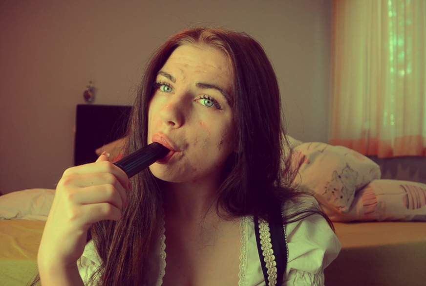 Kurz im Dirndl besorgt! von LizzWood pic2