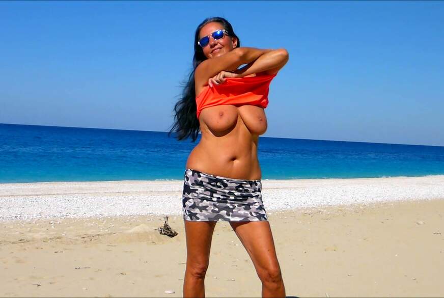Pia-von-Padberg: Beach B***h sucht erotischen Spaß im Urlaub