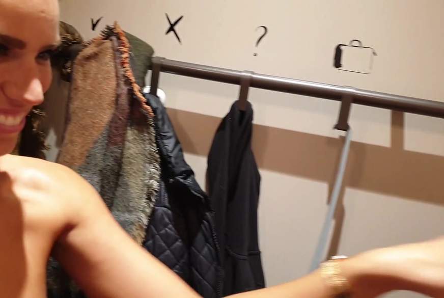 ChristyLey: Kabinen AKTION!! plus S****aWalk-Wette!!!