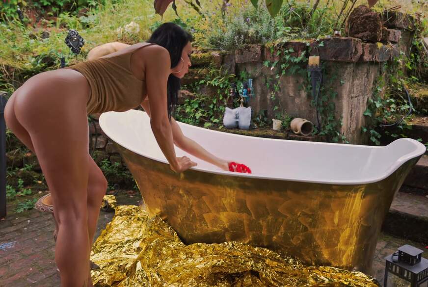 ChristyLey: Bath Rose Secrets - Goldene Versuchung- Meine Badewannen Fantasie