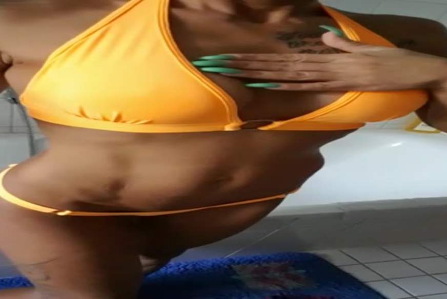 Ginger-Wild: Ein wenig an mir spielen