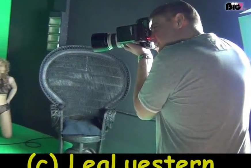 LeaLuestern: Lesbensex beim Fotoshoot