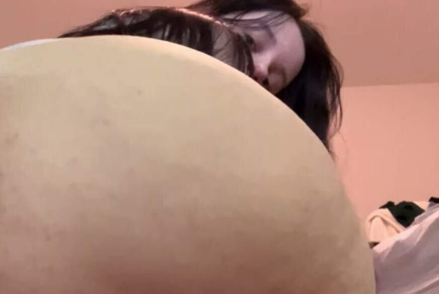 EllieLush: Geiles Cowgirl reitet zum heftigen Orgasmus!!