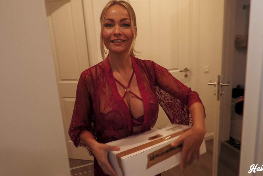 Hailey-B: Wärst du auch so dreist ? vom Postboten eiskalt beobachtet