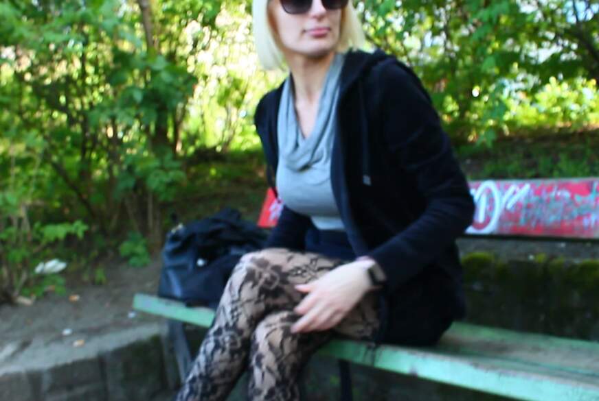 FrauWahnsinn: P****n nach Flasche Asti trinken in Park Charlottenburg