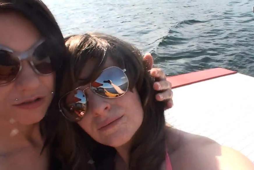 Draußen auf dem See von PiahasBoobs