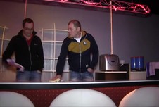 sie gibt sich billig her und das weiß sie ganz genau...... Ja genau, Ihr habt richtig gelesen.... Machmal ist Euer kleines Parkplatzluder ne richtig kleine versaute Discoschlampe..... Wenn ich mal wieder zuviel Prosecco getrunken habe und leider meine Rechnung nicht bezahlen kann, lasse ich mich auch schon mal ordentlich von den Baarkeepern vögel um meine Schulden zu begleichen :-) Aber schaut selbst......