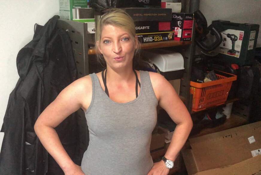 Parkplatzluder19: B**wJOB UND AO F**k FÜR MEINEN NACHBARN