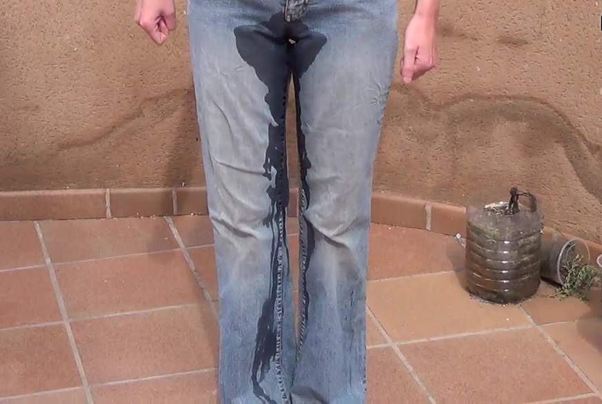 sweety01f: Jeans P****n!