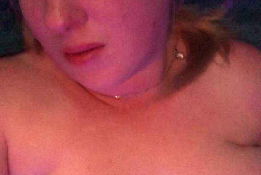 HotLeyla86: Oh ja ich habe es getan, das erste mal vor der Handycam
