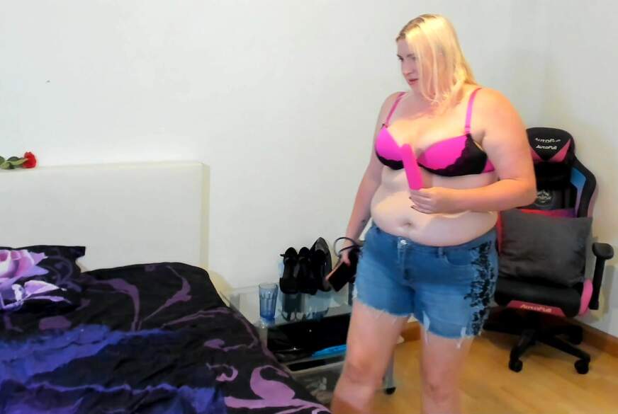 HotLeyla86: Heißer Spaß mit Eis am Stiel, das war echt geil,wie ich mich damit a*******t habe