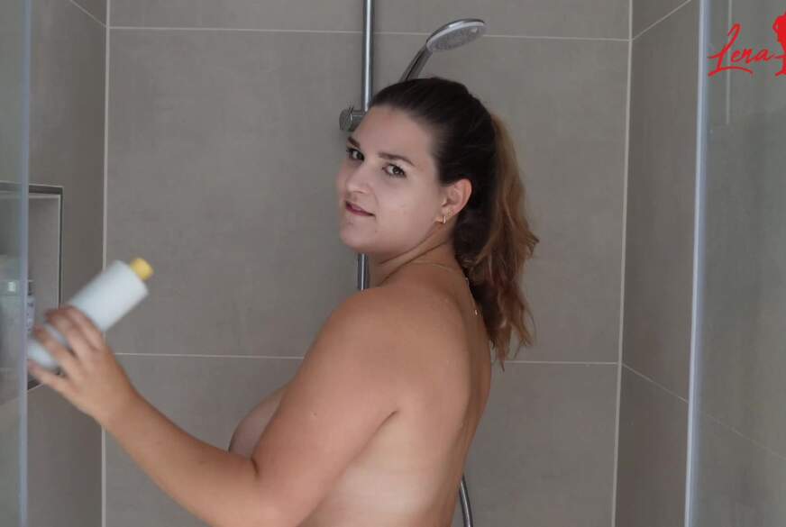 F*****e Lustspiele mit Lena unter der Dusche von LenaLust pic3