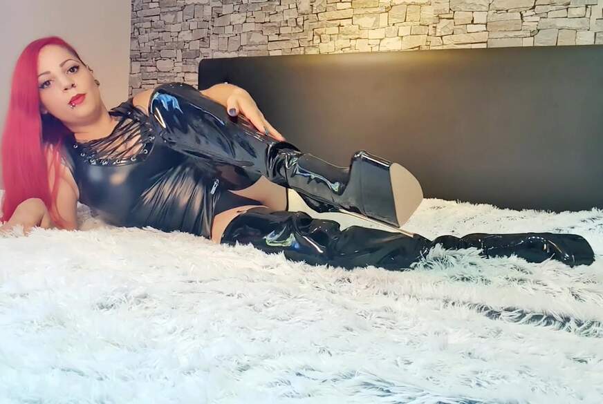 Lackstiefel Volume 2 von LadyRockabella pic3