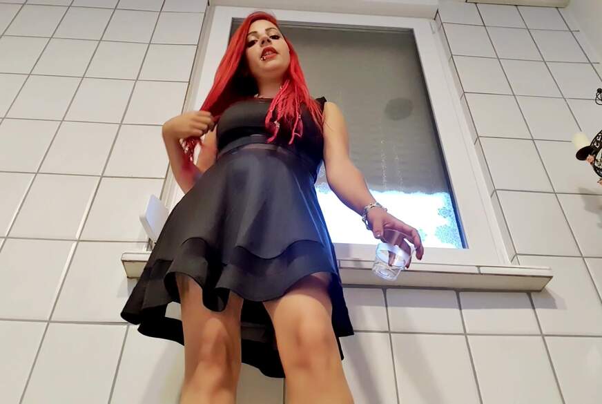Sei meine lebende Toilette Loser ! von LadyRockabella pic3
