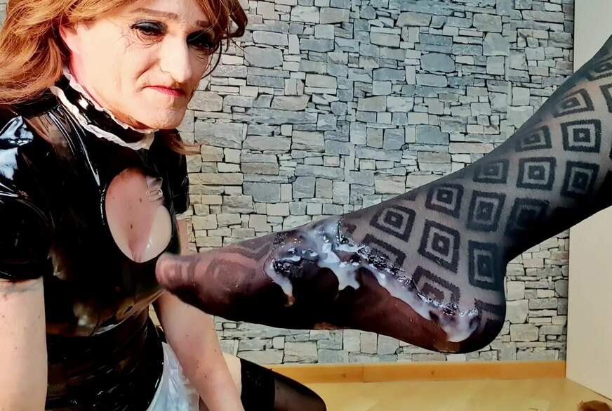 TVCindy - Nylon Footjob von LadyRockabella