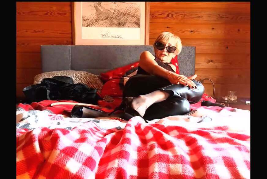 MilfSonja: Die Kette an meinen F***enlappen!!!