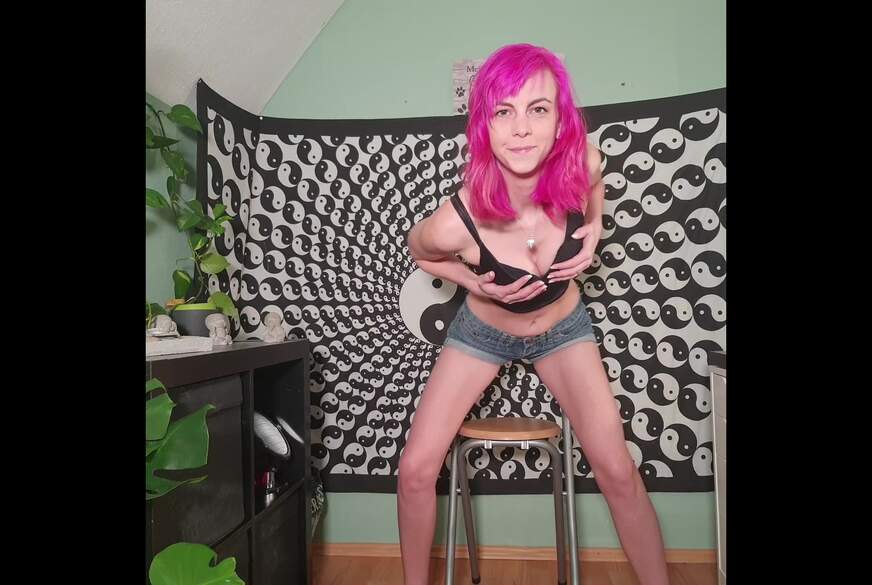 LillyMania: Entspannter Striptease