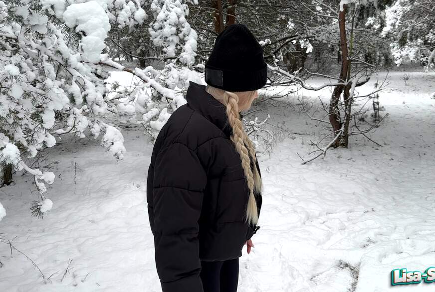 Beim Rodeln h**t reingerutscht - O*********k bei -8 Grad von Lisa-Sophie