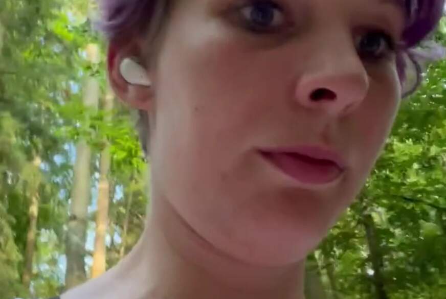 Bunnygirl99: Natursekt und Selbsbefriedigung im Wald