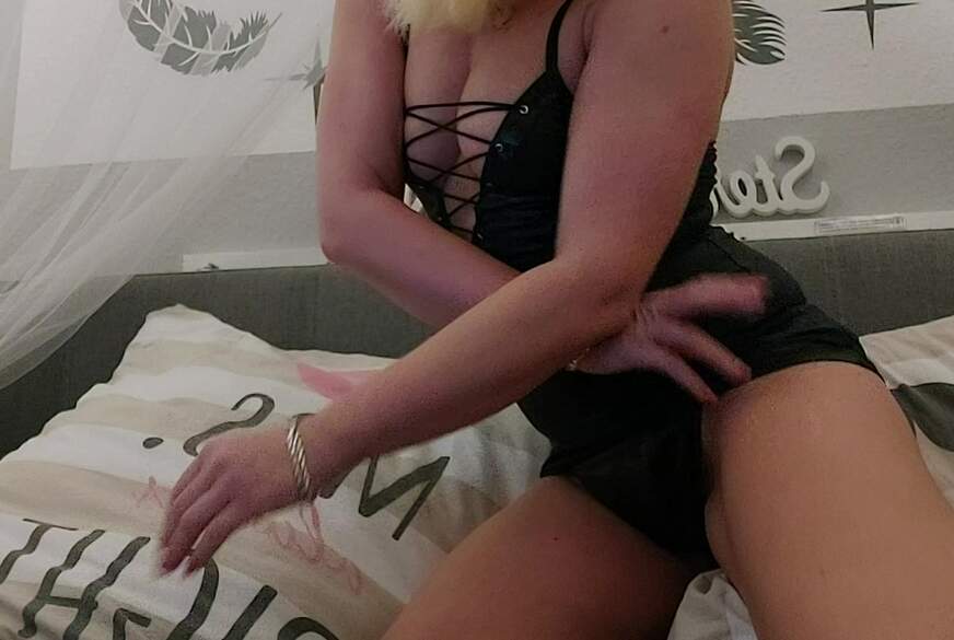 Miss Carpone von Erotic-Eve pic1