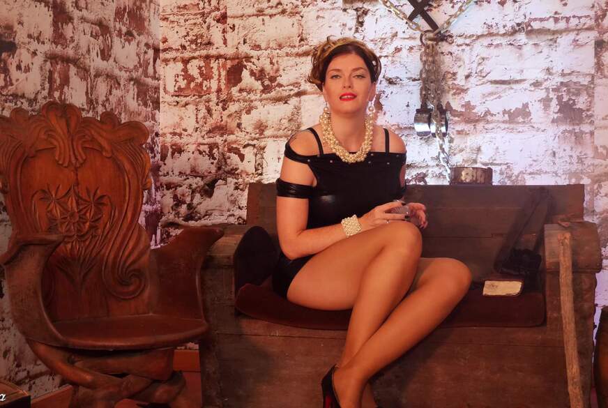 Locked tight and plugged right von DominaJulina