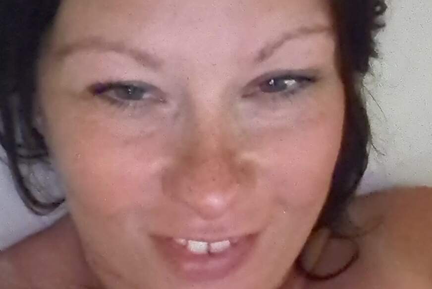 xhotdreams: Geile Action! L****n, B**sen, Sex mit C******e auf meine behaarte M****i. Tättowierte Amateur Milf