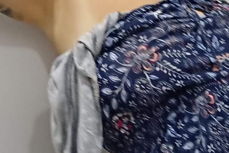 xhotdreams: Strip mit Mega Titten und P**s NS durch weißen Slip.