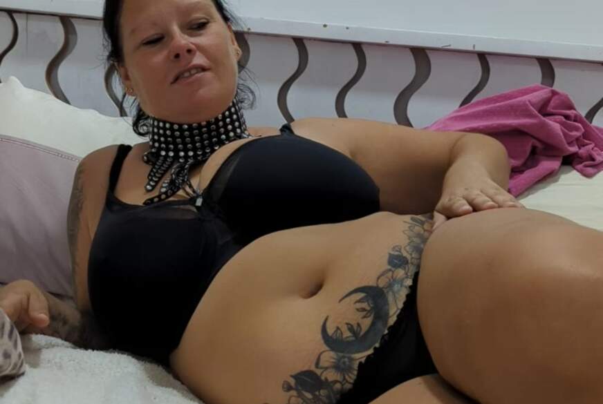 xhotdreams: geile W***sanweisung mit Schwerpunkt Titten. black Dildo, S****t, 85G Titten.