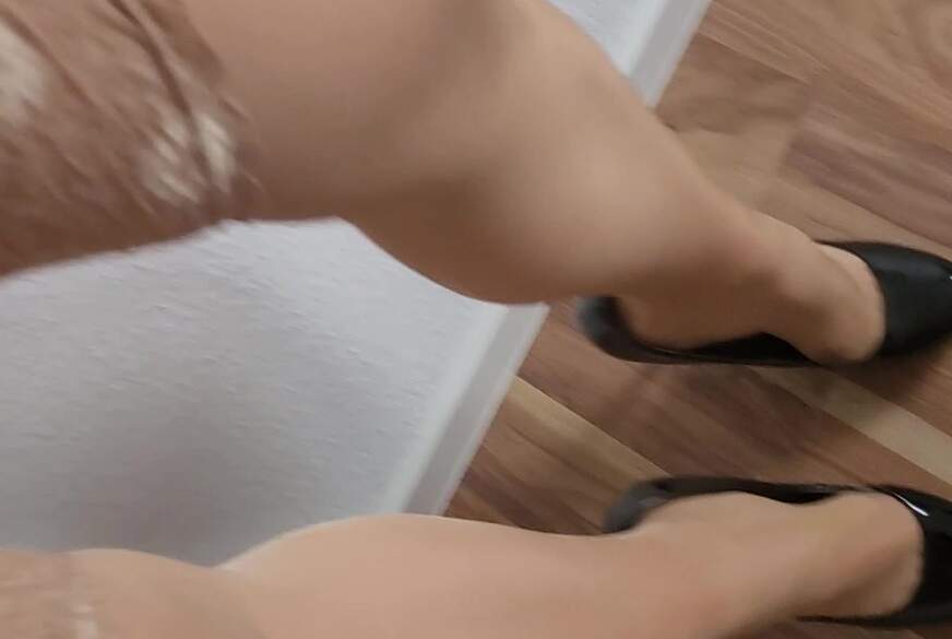 MissMistress: Geiles F*********g in Leder Nylons und Lack Highheels