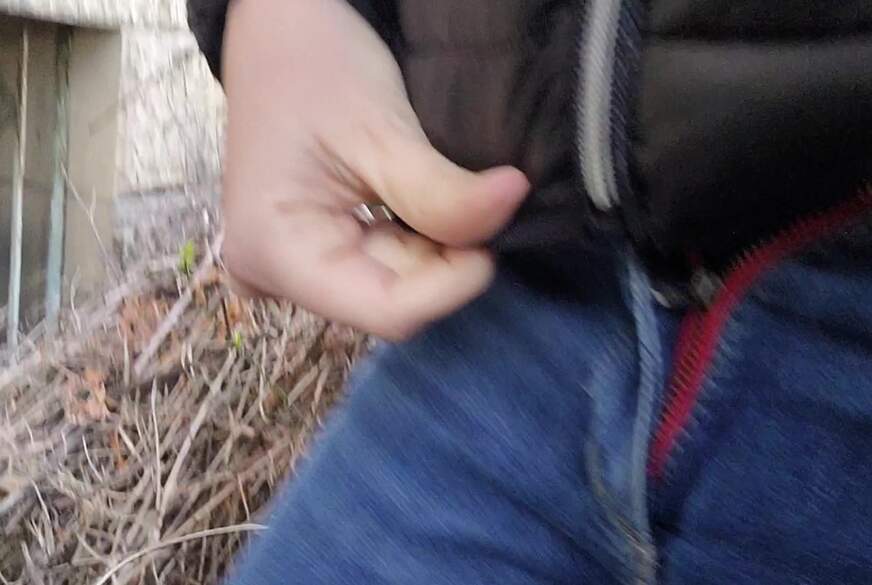 MissMistress: mega ns im vorgarten