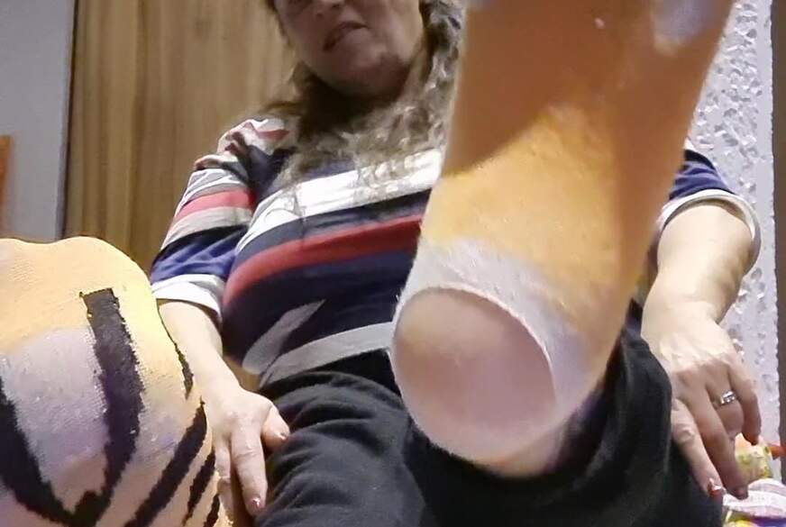 LadyMercedes: Söckchen zerreisen