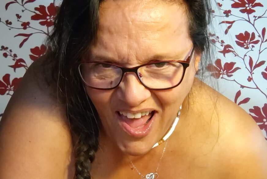 LadyMercedes: Ritt auf dem Dildo