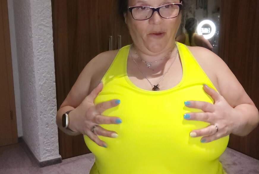 LadyMercedes: Sport mit dem riesen Ball