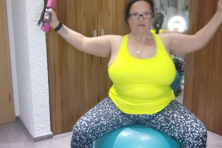 Sport mit dem riesen Ball von LadyMercedes pic3