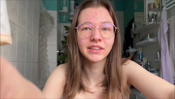 P***y UND S****t CLOSE-UP in der Badewanne