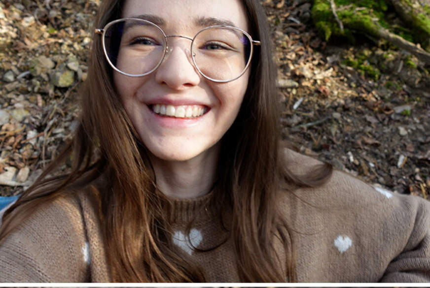 Komm mit mir und meiner Pinken Sonnenanbeterin in Wald von Emmi-Hill