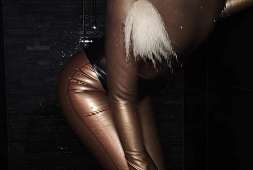 RUBBERSHOWER JOI von Lady-Naomi-Rouge