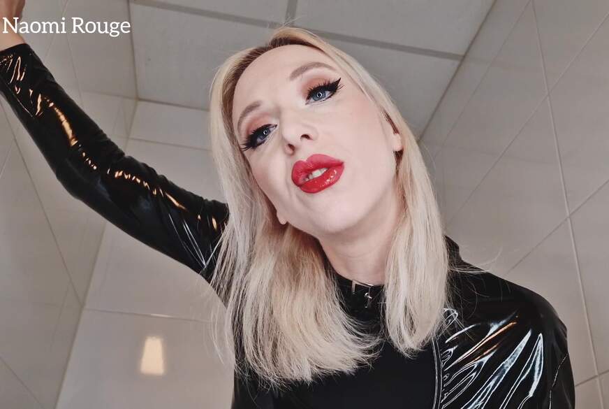 Bananen-B**wjob? Sexy dominantes Foodspitting von Lady-Naomi-Rouge pic2