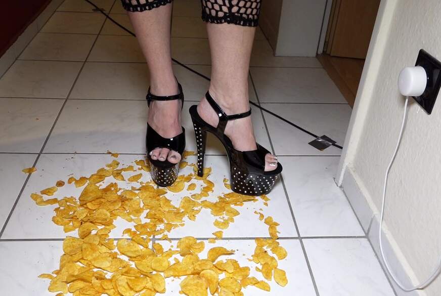 Chips zertreten von Celina-Hot pic2