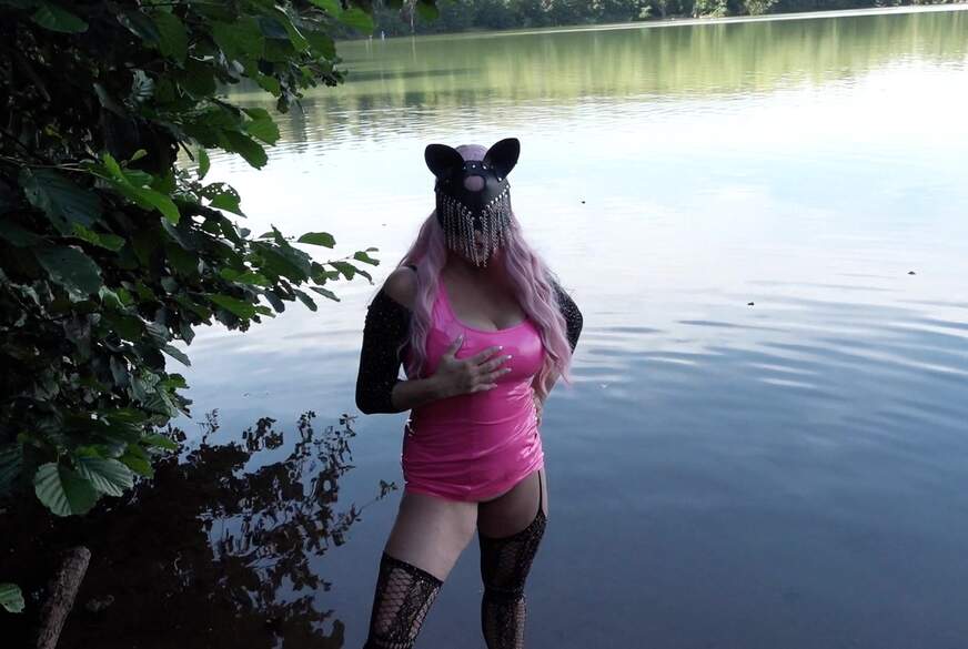 Celina-Hot: P****n im See