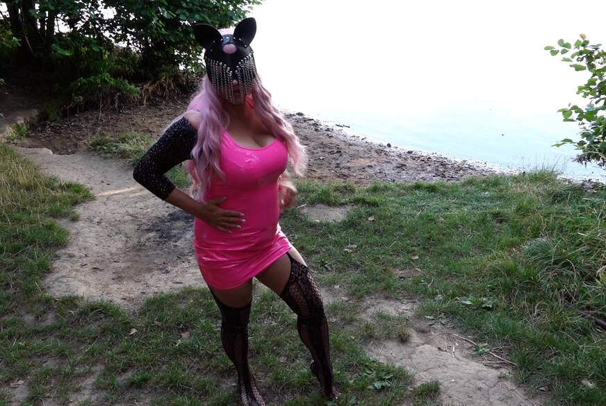 Celina-Hot: S*****zgierig am Unterbacher See