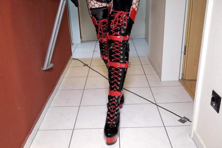 Celina-Hot: Meine Overknees